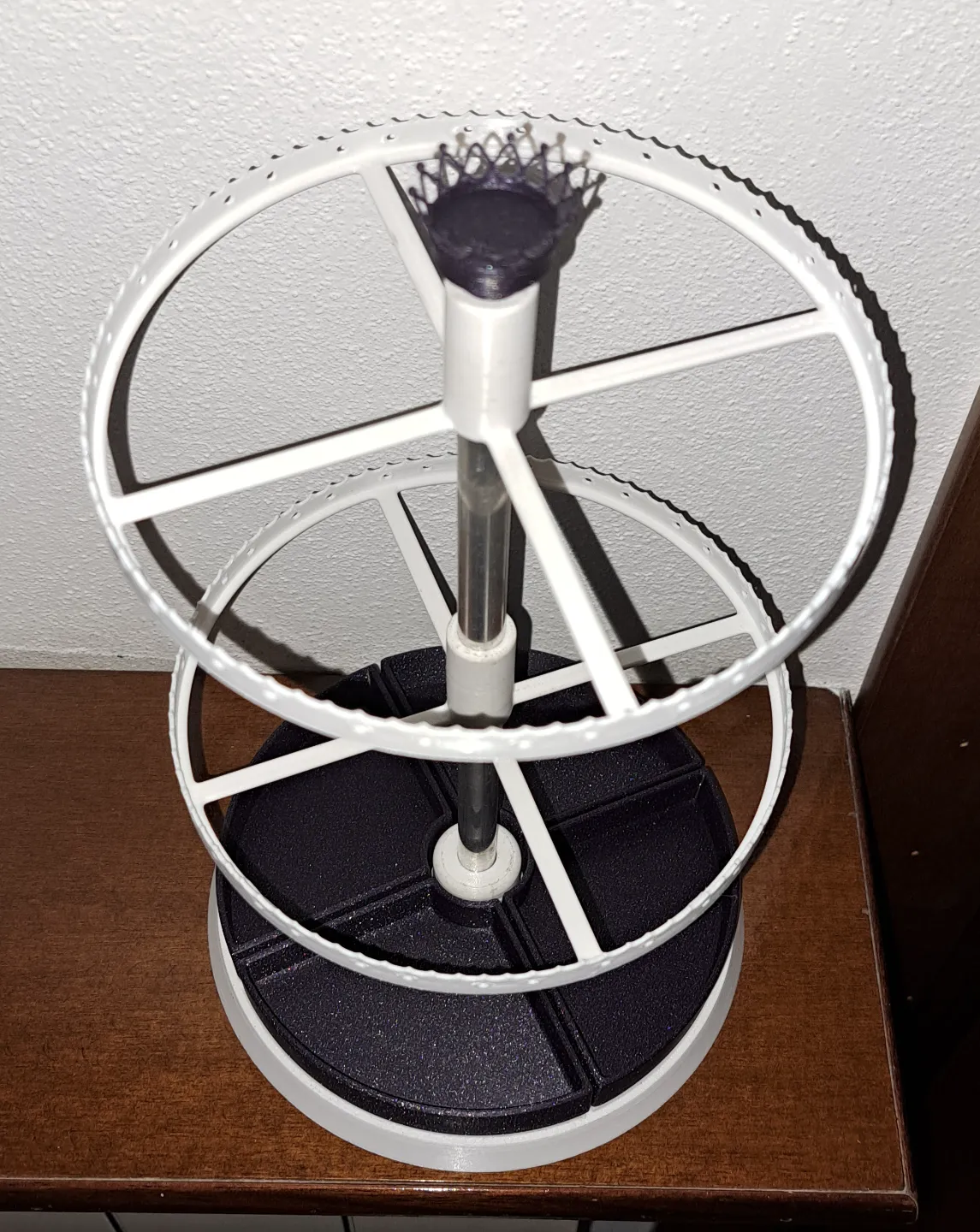 Earring stand with bearings view 4
