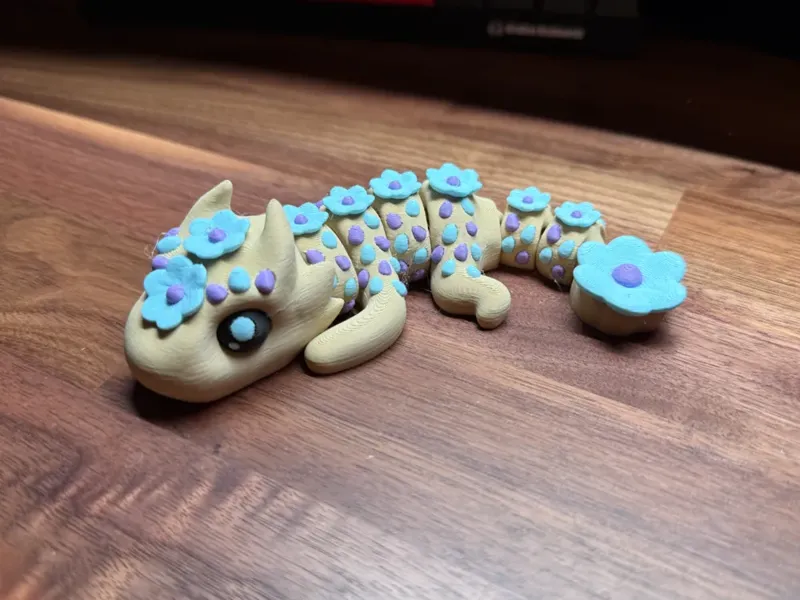 Articulated Baby Easter Dragon - By Vixvvo3D