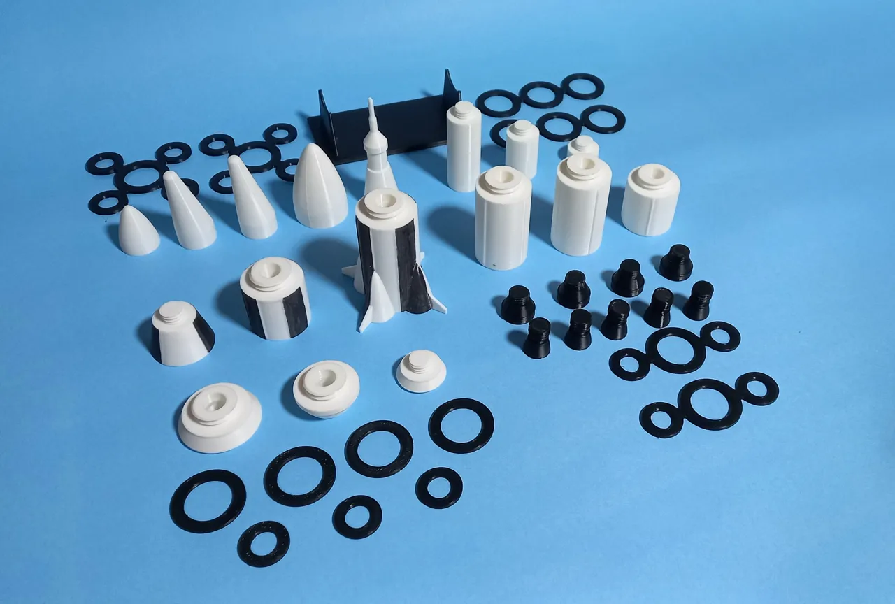 BUILD-A-ROCKET: MODULAR BUILDING KIT view 4