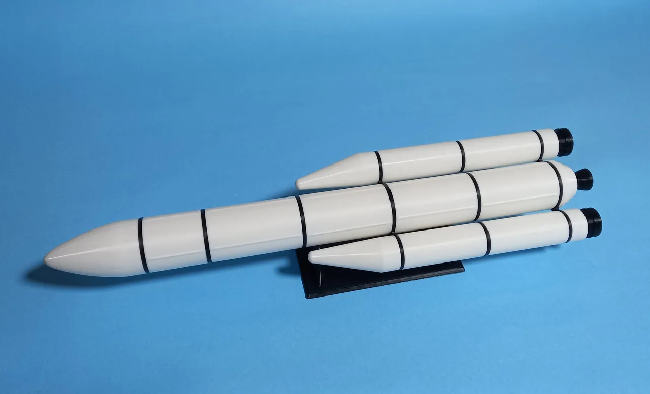 BUILD-A-ROCKET: MODULAR BUILDING KIT view 3
