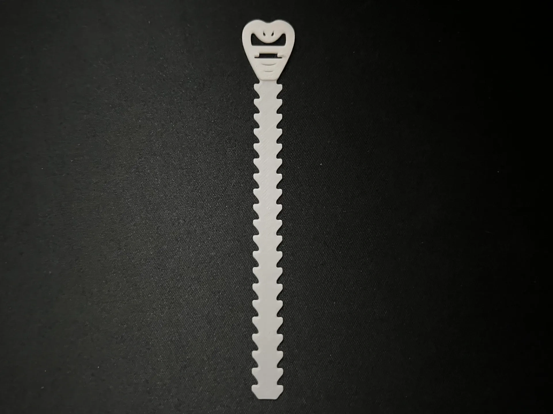 Miniatura 1 do modelo 3D 蛇骨扎带—仅需0.7g