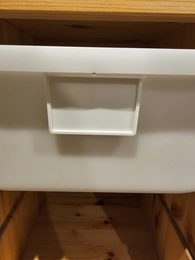 Trofast Schild "neue Boxen"