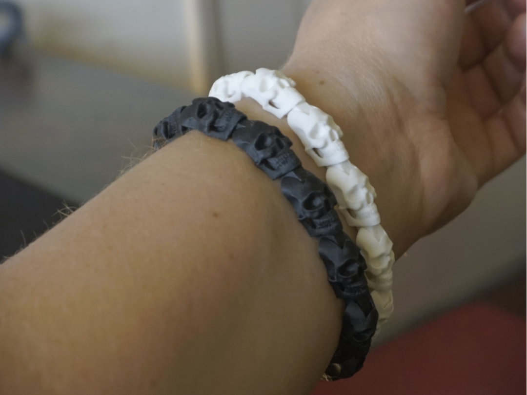 Skull Bracelet (or Anklet)