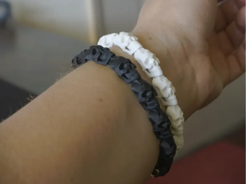 Skull Bracelet (or Anklet)