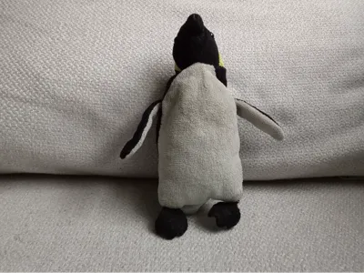 Penguin keychain 