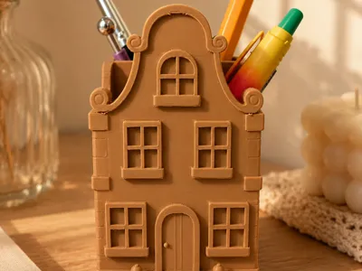 Dutch house pen holder