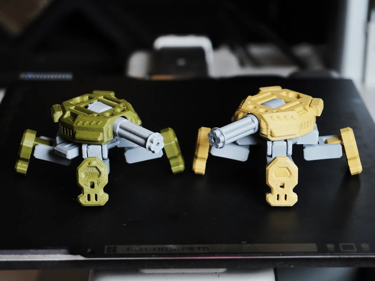 Gatling Gun Mech - Model Kit view 3