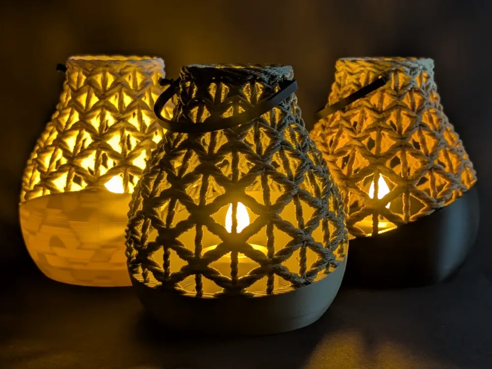 حامل شموع مزخرف مصمم خصيصًا - زخرفة مضيئة بإضاءة LED ملونة نابضة بالحياة