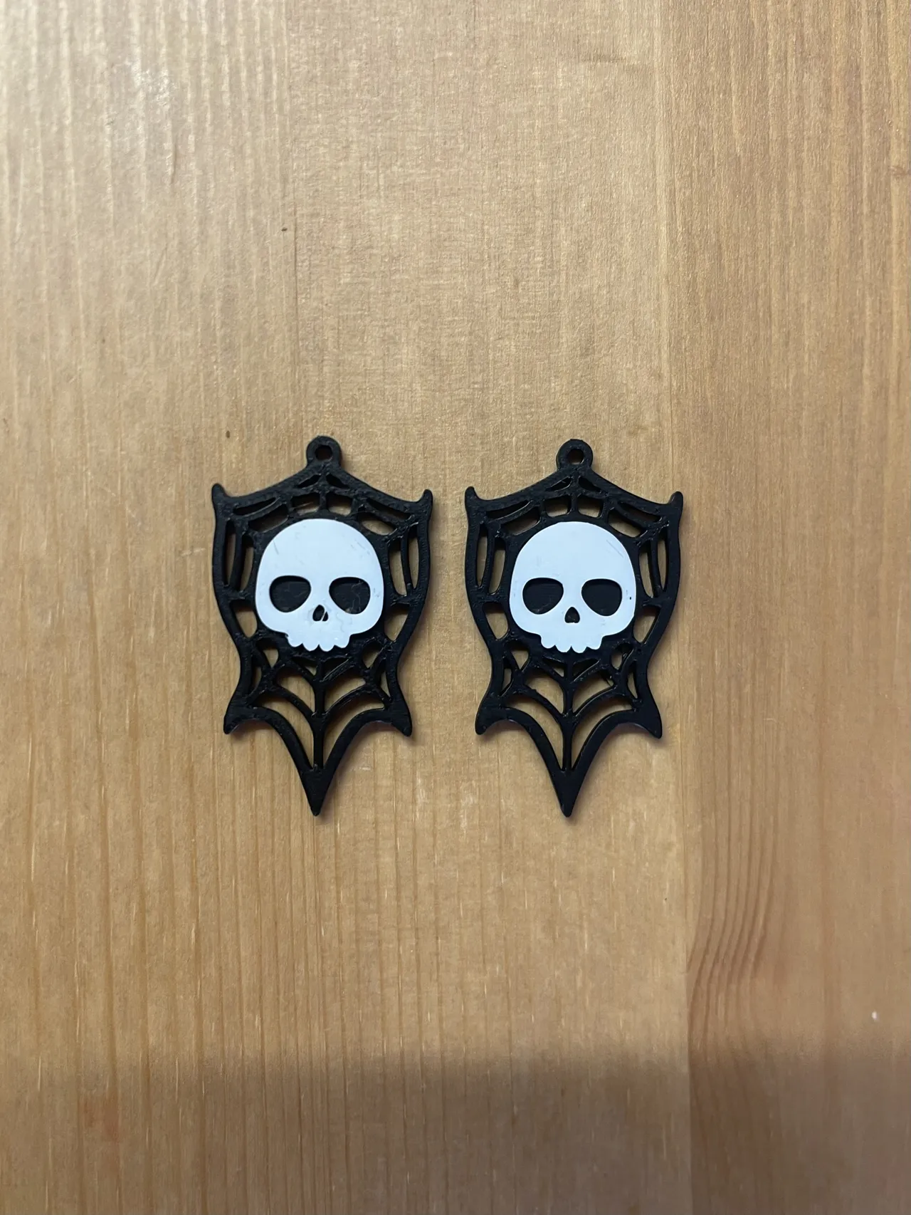 skull earrings view 2