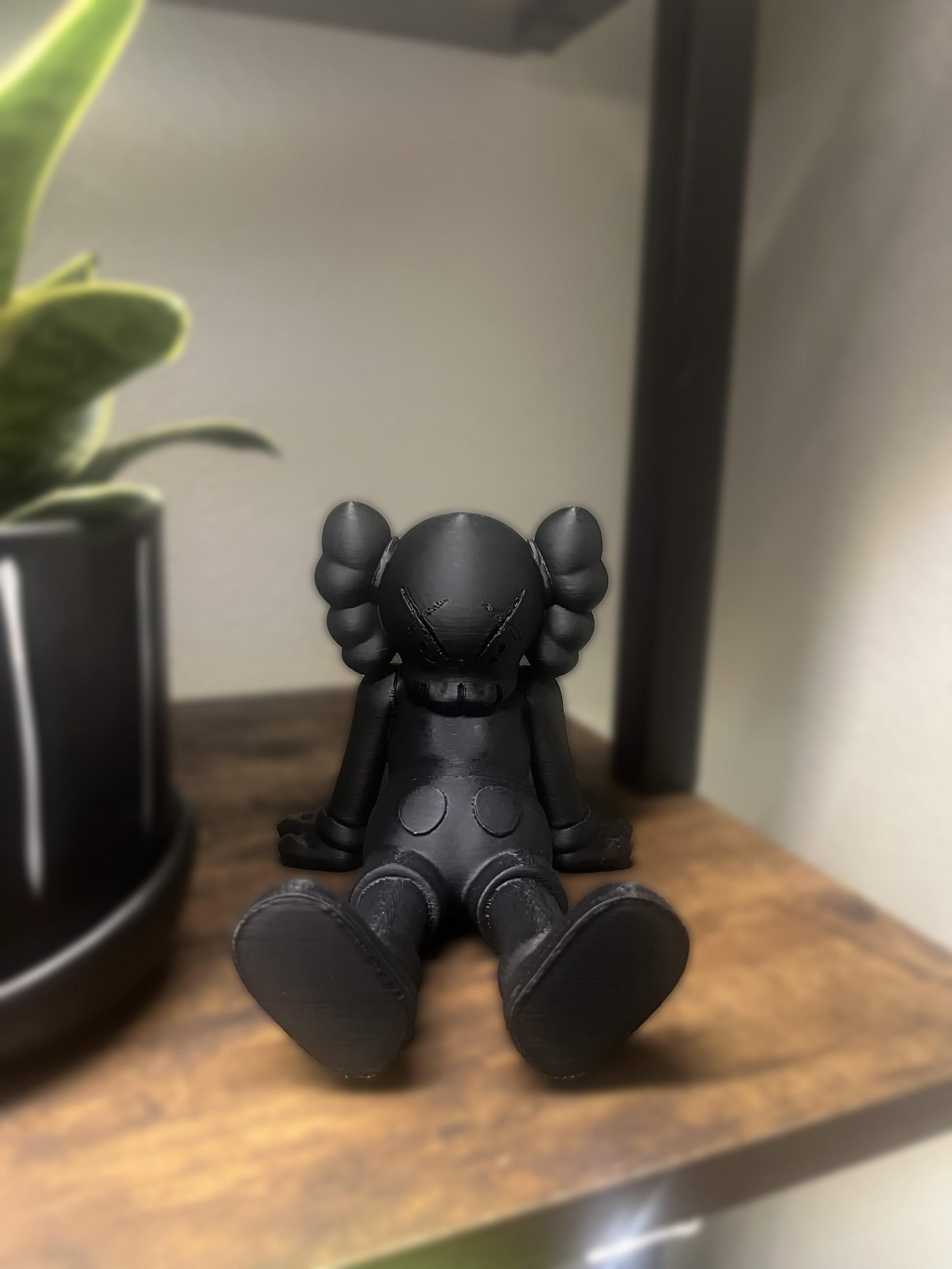Miniatura 1 do modelo 3D Kaws Sitting