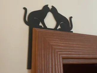 Kissing Cats Door Topper