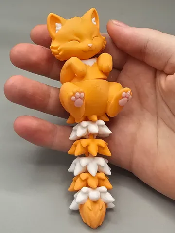 Objeto manipulable: Flexi fidget cat — vista de referencia 2