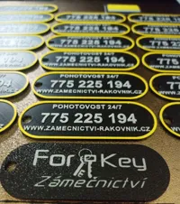 0.2mm nozzle, 0.14mm layer, 4 walls, 15% infill