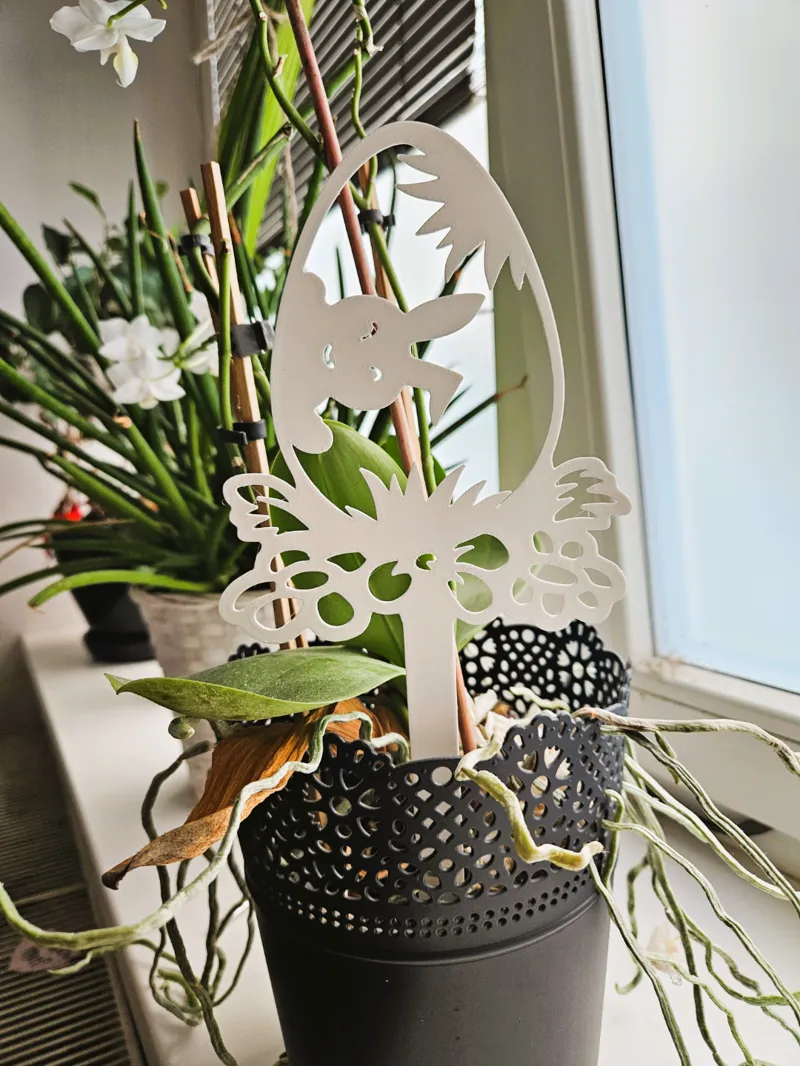 Easter bunny decoration