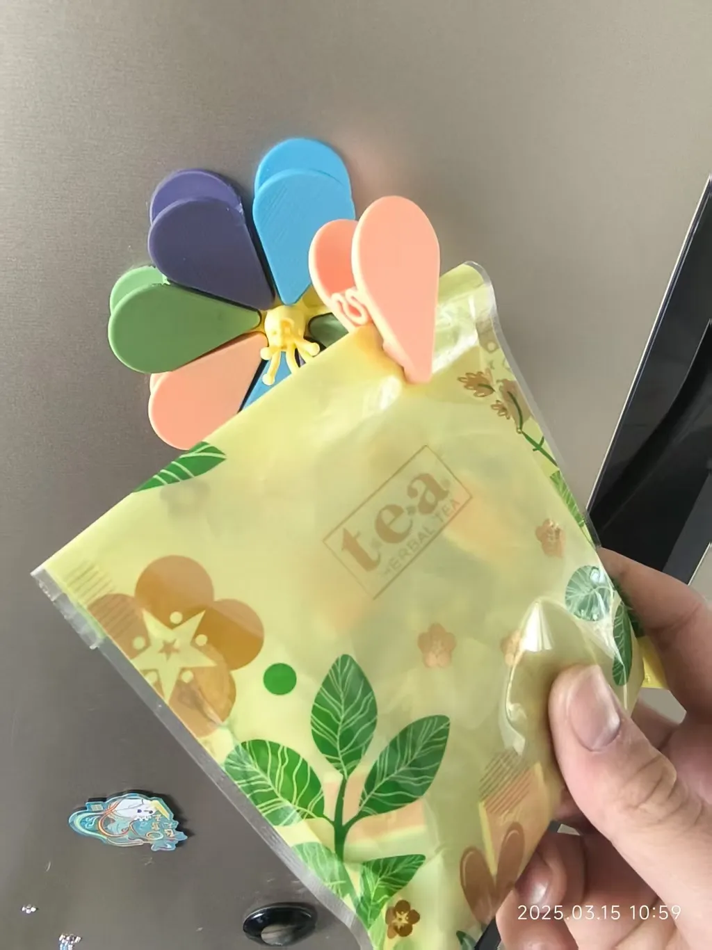 多功能花瓣零食夹&冰箱贴 view 4