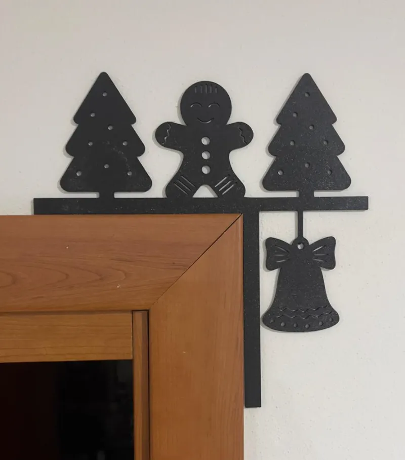 Christmas door corner