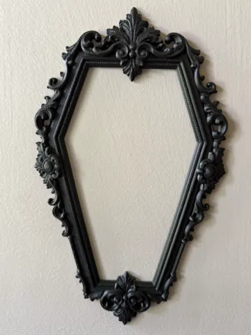 Marco decorativo: Gothic Coffin Frame — vista de referencia 2