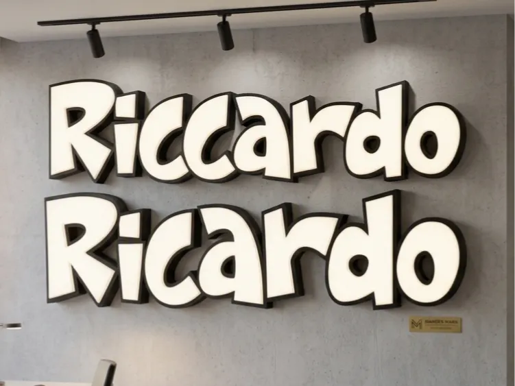 Insegna Led Nome-Custom Lightbox-Ricardo-Riccardo