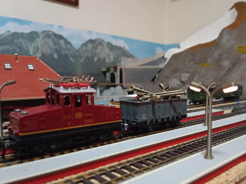 MrJ Street Lamp - Double head - HO Scale