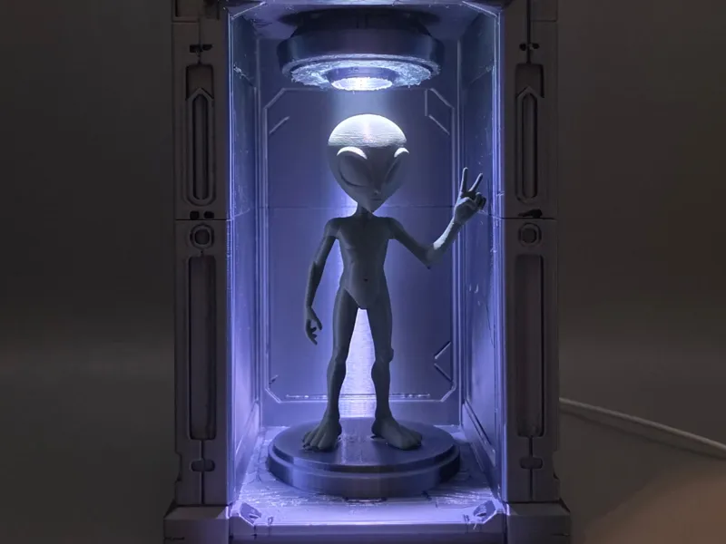 I Come in Peace Alien Nook Lamp
