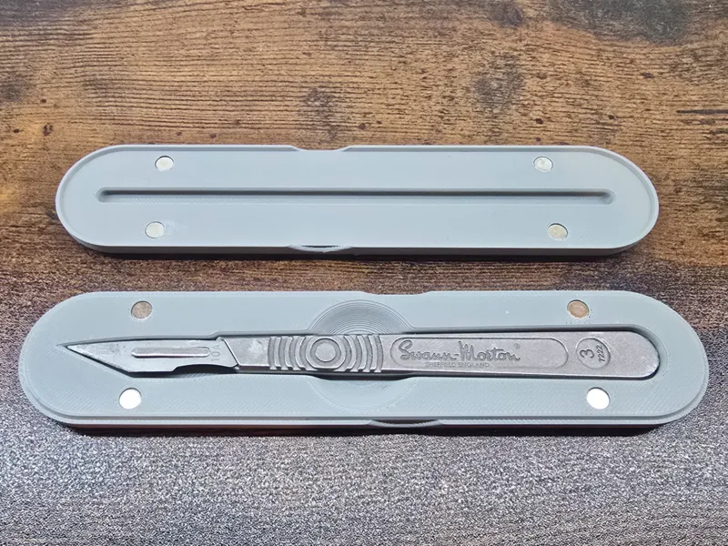 Elegant Swann Morton Scalpel Case - 10A Blade