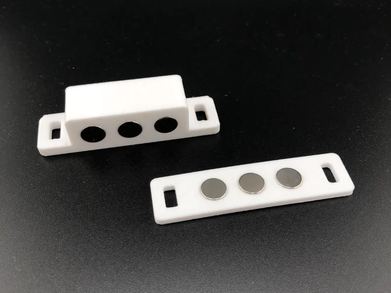 Chiusura Magnetica Sottile per Ante e Mobili