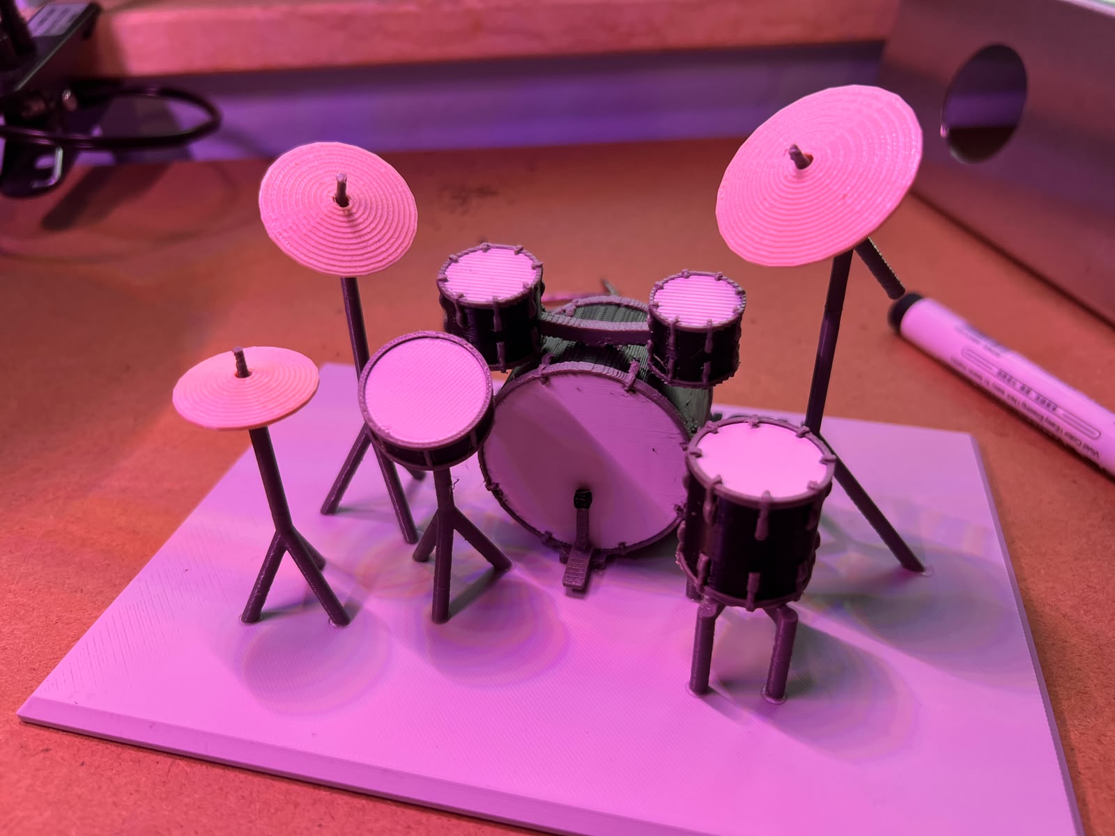Miniatura 2 del modelo 3D 火柴人乐器——架子鼓