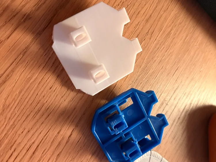 Flush Valve Locking Latch (spare)