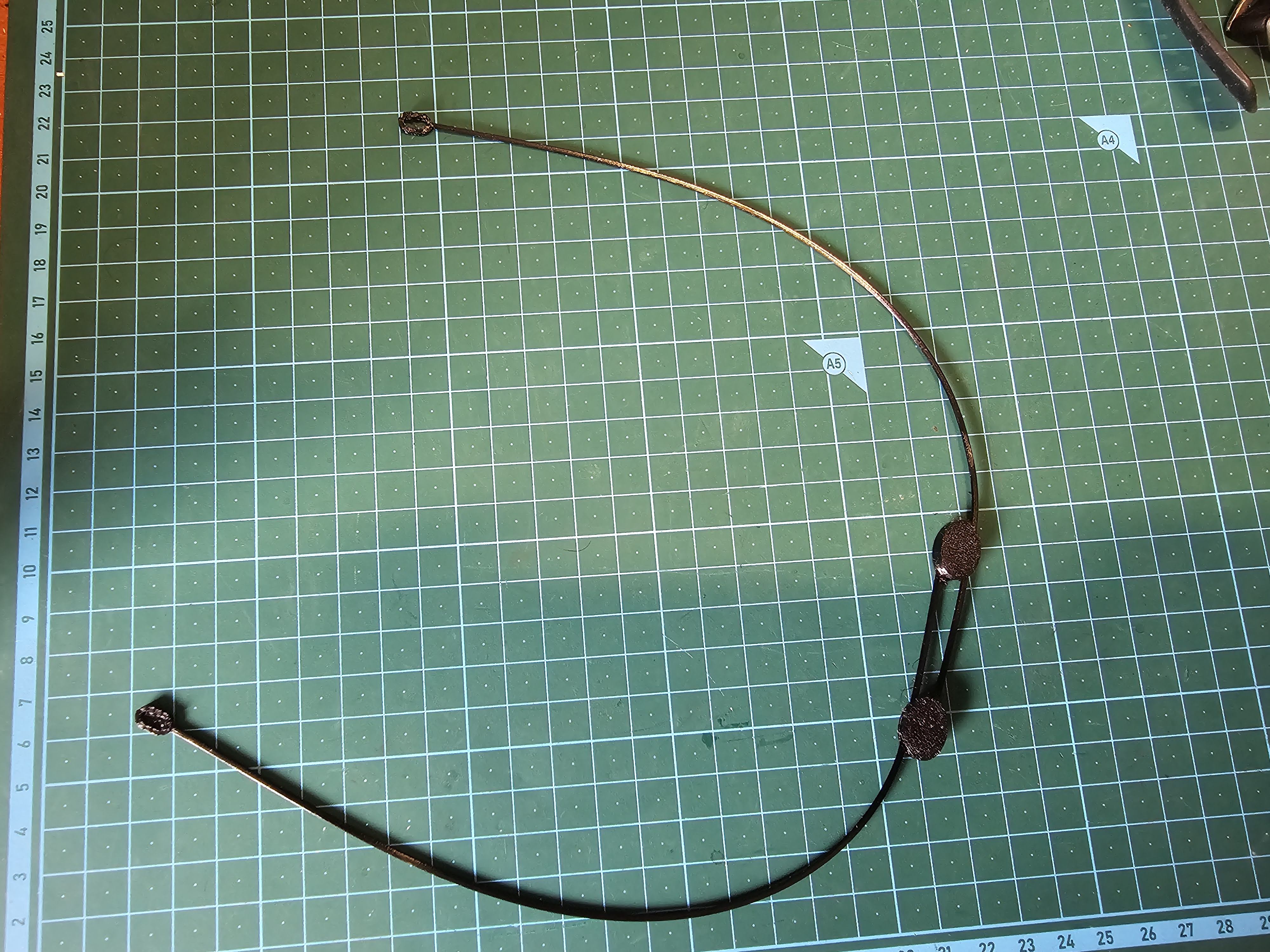 Miniatura 4 do modelo 3D Expandable glasses strap