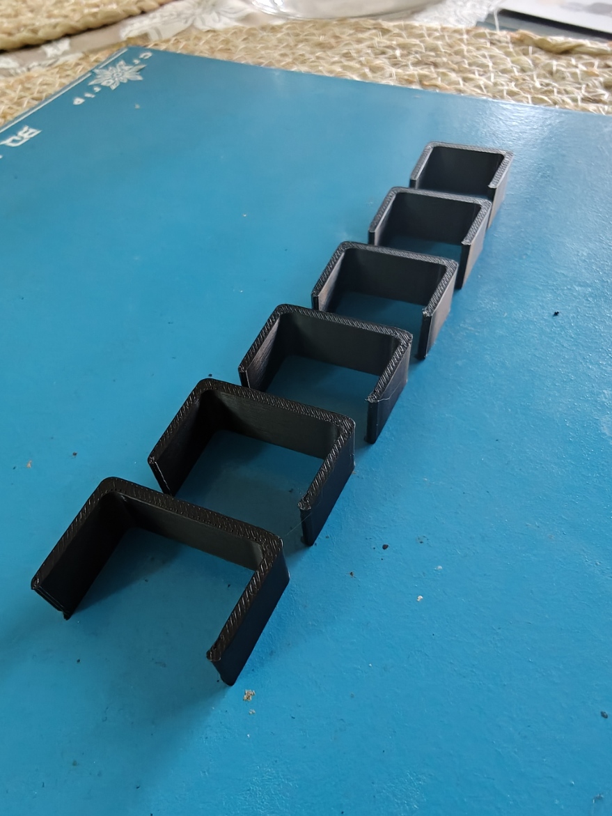 Miniatura 7 do modelo 3D Table cloth holder