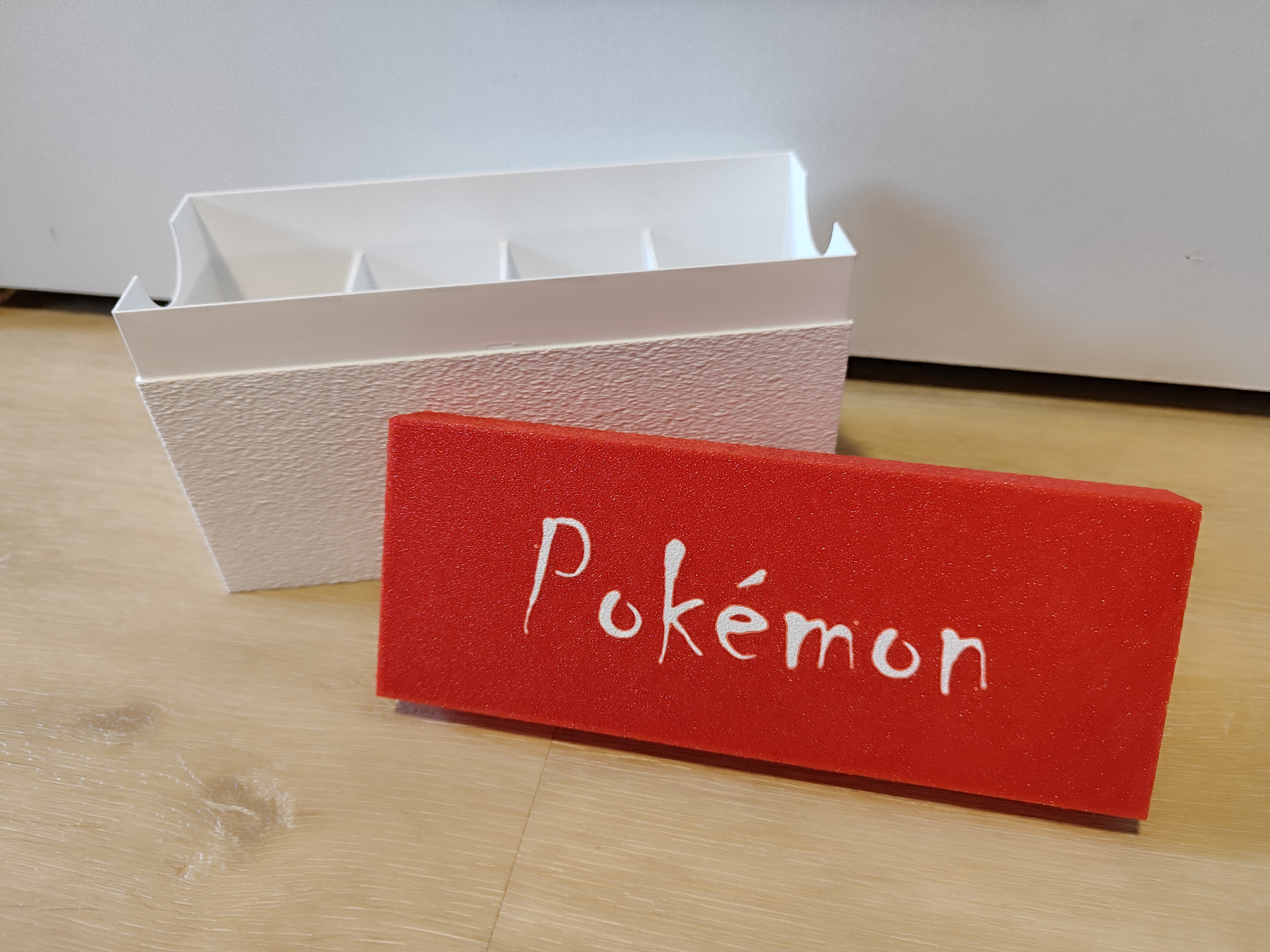 Pokémon Bulk Box – Remix mit Trennwänden & Textur
