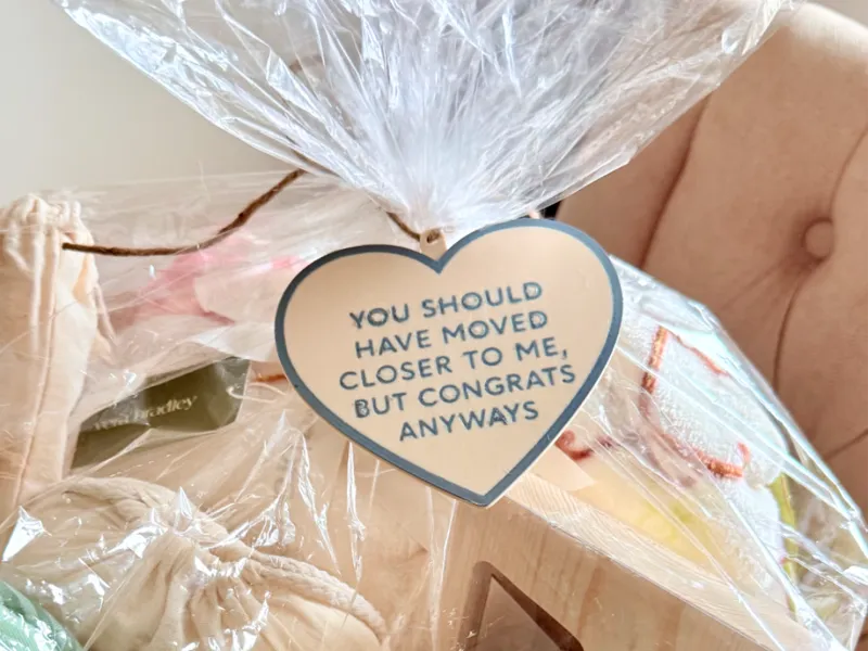 Housewarming gift tag 