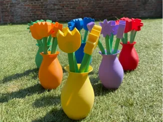 Bloemen met vaas