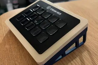 Magnetic Portable Streamdeck Stand [Generation 1]