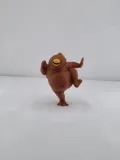 Фигурка на жаба в поза карате и джудо