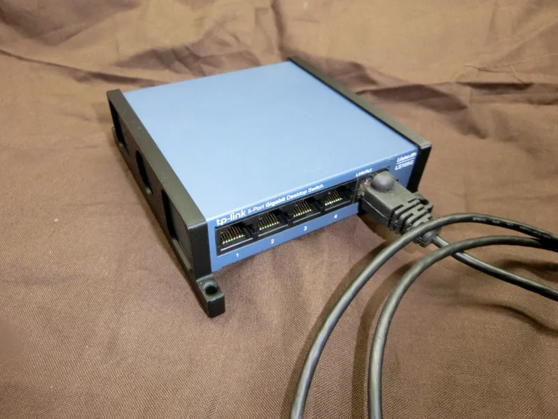 TP-LINK Ethernet Hub (LS105G) HOLDER