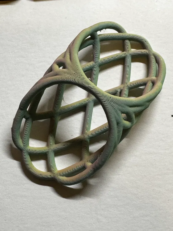 Sculpture tore noué