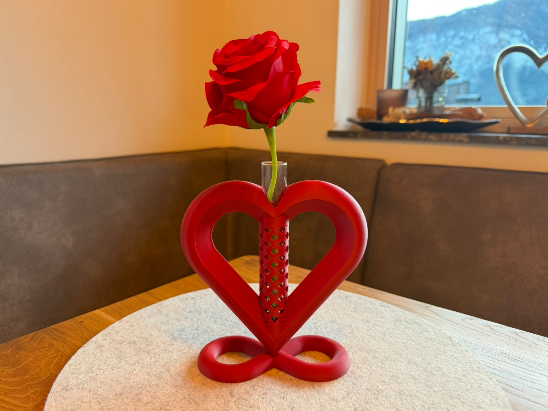 Miniatura 1 do modelo 3D Herzvase Infinity