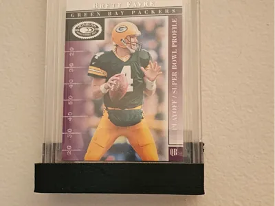 Single trading card wall shelf
