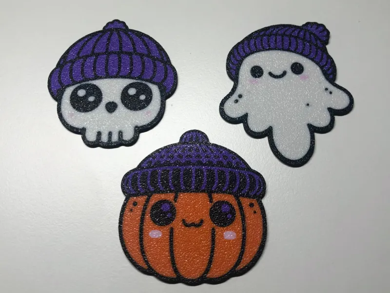 Cute Halloween wool hat buddies - Magnets/Keychain