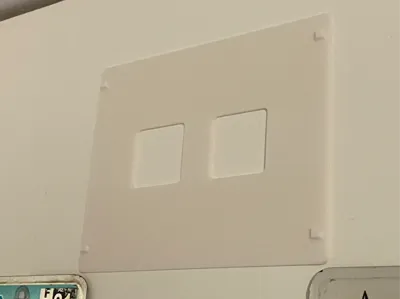 Wall mount license plate USA (oval & circle holes)