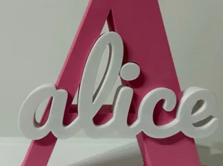 scritta da tavolo con nome e iniziale alice
