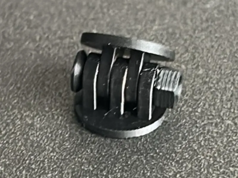 hinge M5 screw