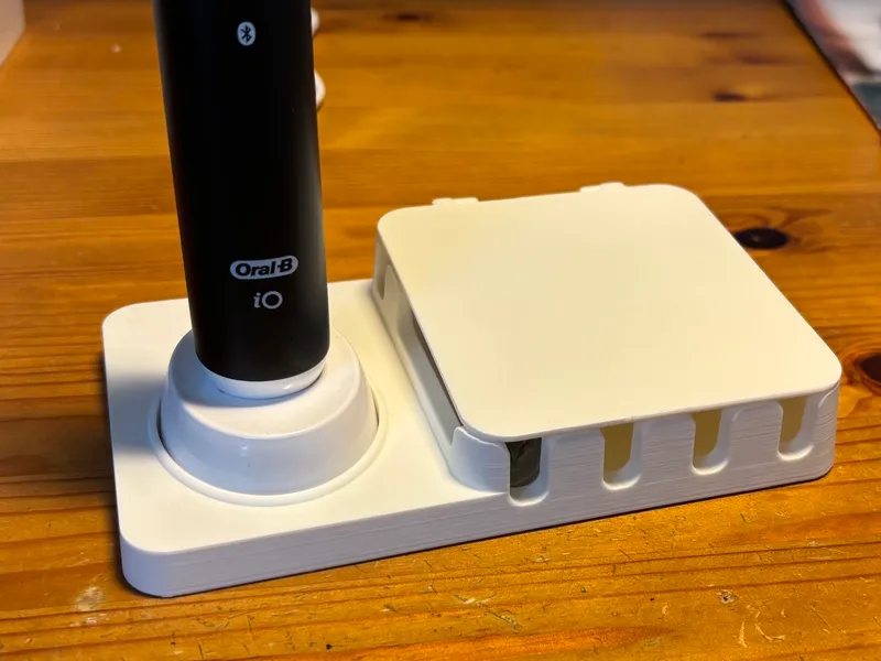 Oral-B iO Brush and Head Stand