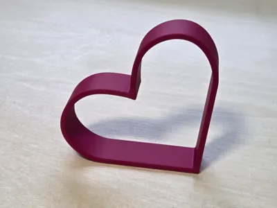 Freestanding 3D Heart – decorative & stable 