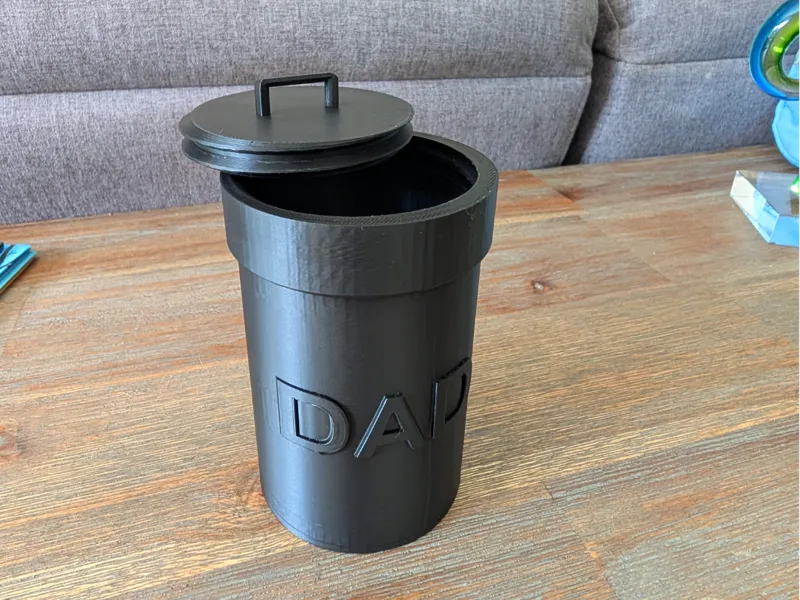 Cylindrical gift box for Dad