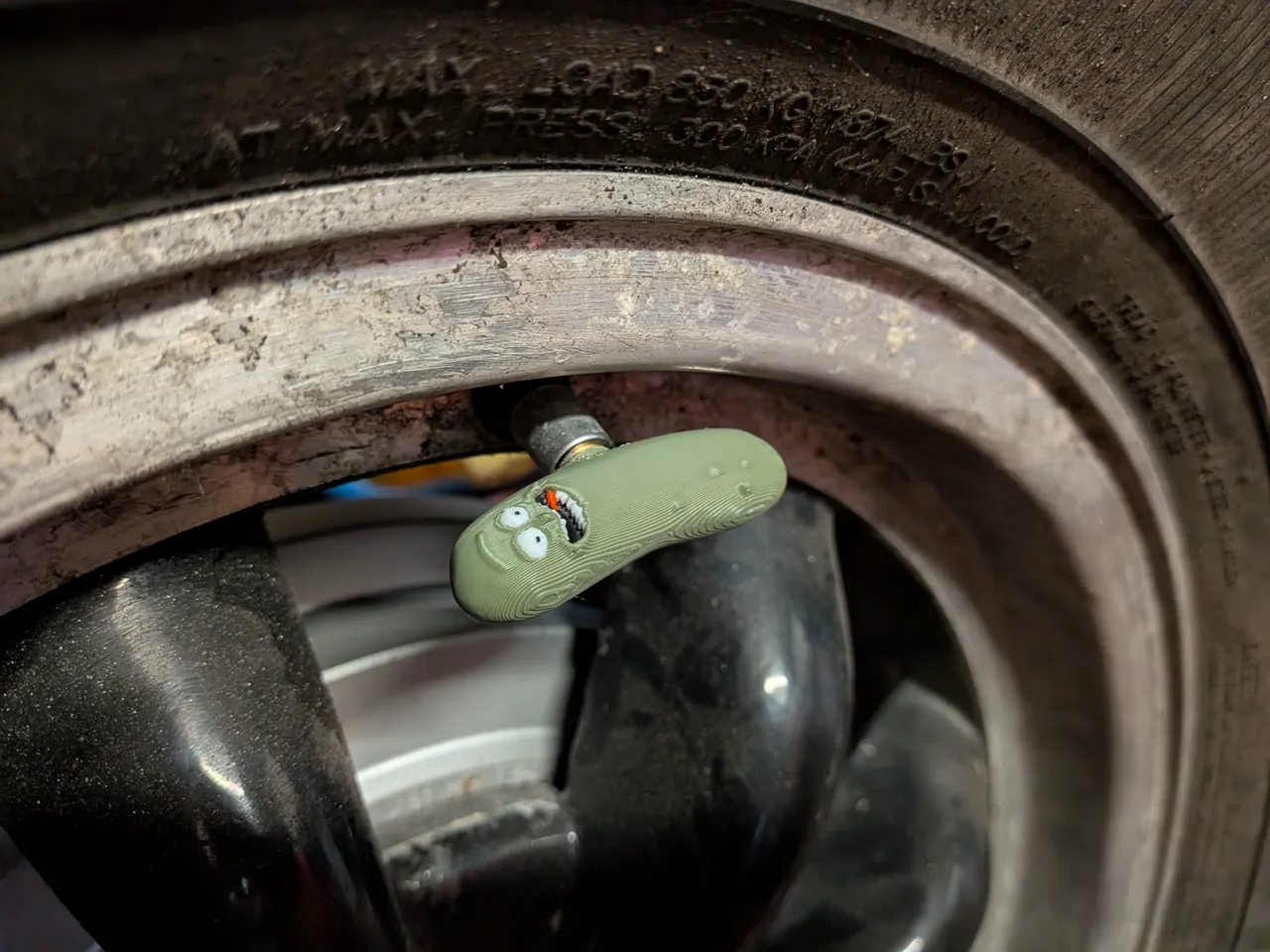 Pickle Rick Tyre Valve cap view 2