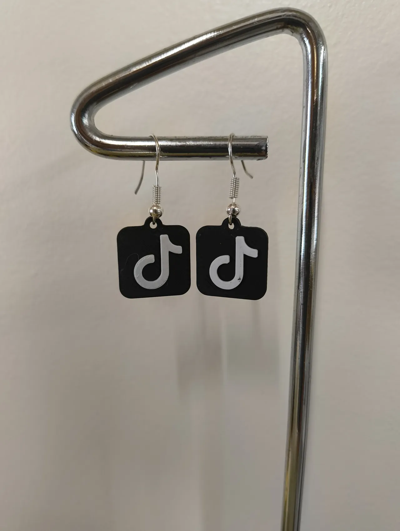 boucle d'oreille tiktok view 3