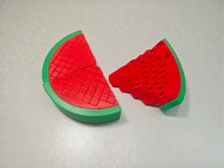 解压西瓜玩具 甩一甩 摇一摇