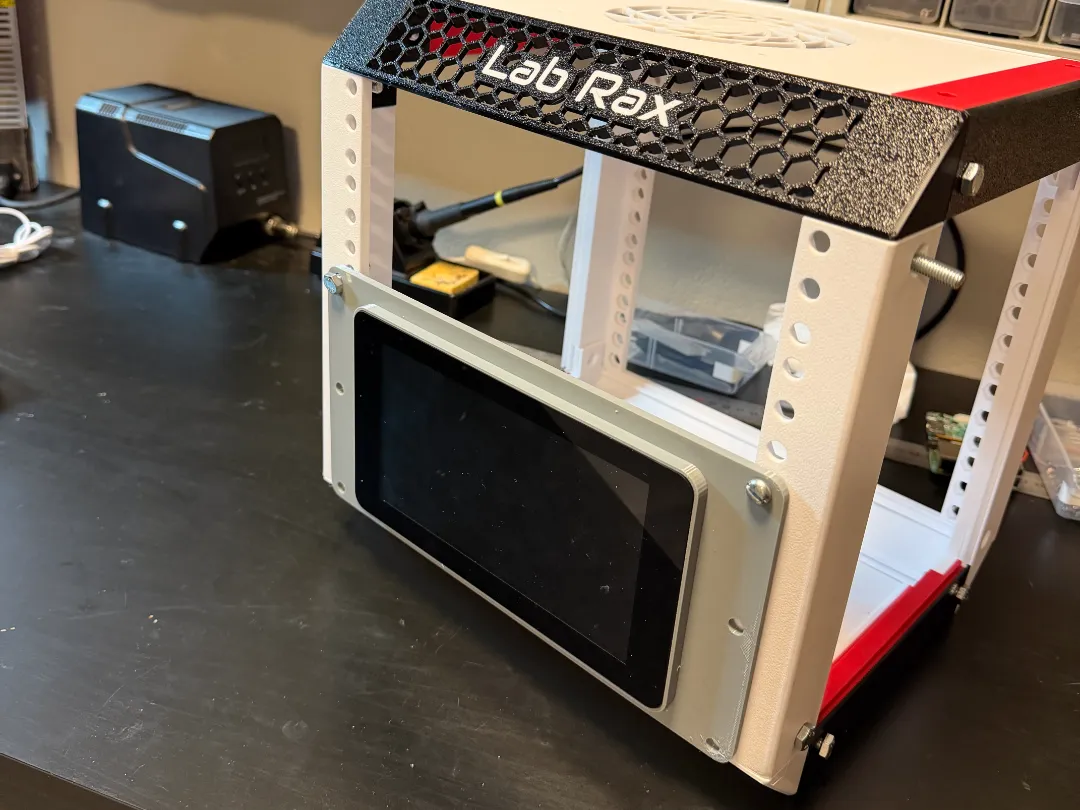 Raspberrypi 7'' screen 10'' rack mount(Lab Rax) - Free 3D Print Model ...